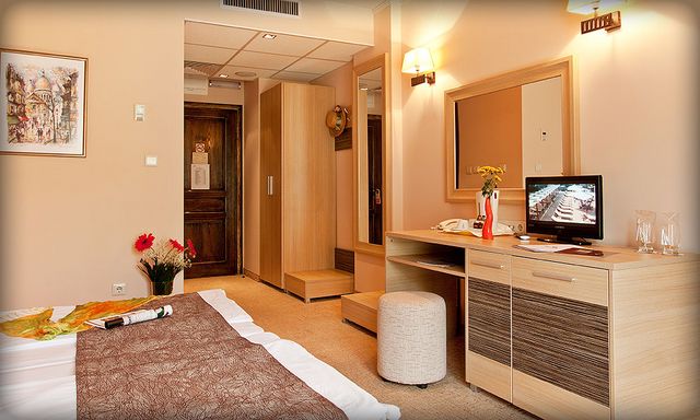 Hotel Aquatonik - transitory rooms (2 dbl rooms with a door in between)